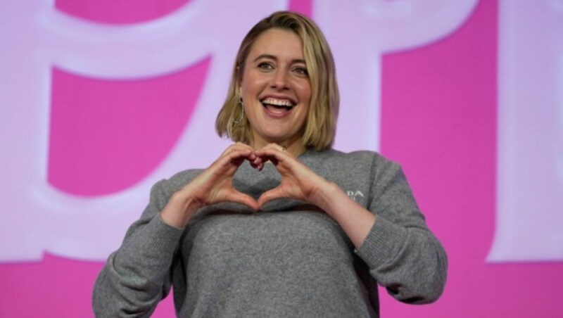 „Meilenstein“: Regisseurin Greta Gerwig knackte mit „Barbie“ die Milliardengrenze. (Bild: Lee Jin-man / AP / picturedesk.com)