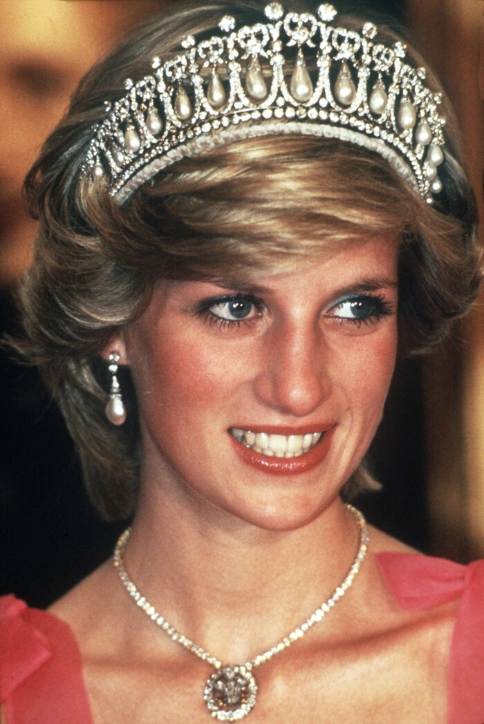 Prinzessin Diana mit Lovers Knot Tiara