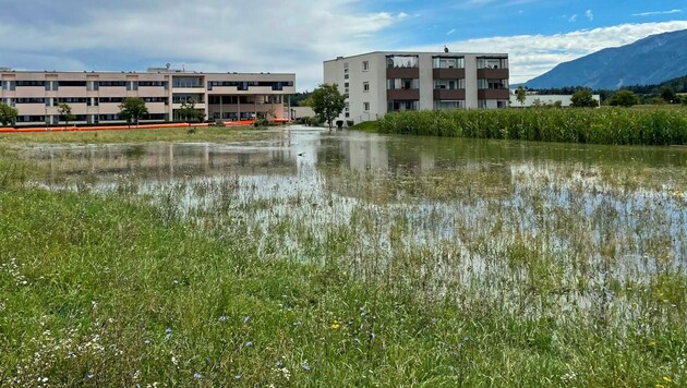Solche Hochwasser-Seen sind in den vergangenen Tagen entstanden. (Bild: Tratnik Marcel)