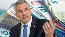 Kanzler Karl Nehammer (ÖVP) will das Bargeld sichern. (Bild: APA/GEORG HOCHMUTH, stock.adobe.com, Krone KREATIV)
