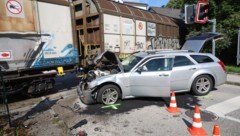 Der Lenker dürfte die rote Ampel übersehen haben. (Bild: laumat.at/Matthias Lauber)