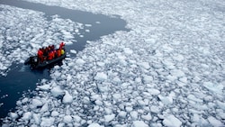 „Wenn es so weitergeht, wird es im Sommer gar kein Meereis mehr geben“, so Forscher beunruhigt. (Bild: Copyright 2023 The Associated Press. All rights reserved.)