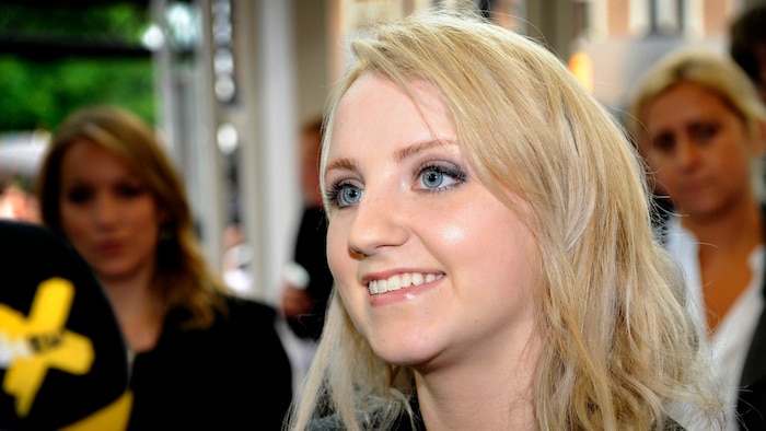  Evanna Lynch ist nicht mehr blond!