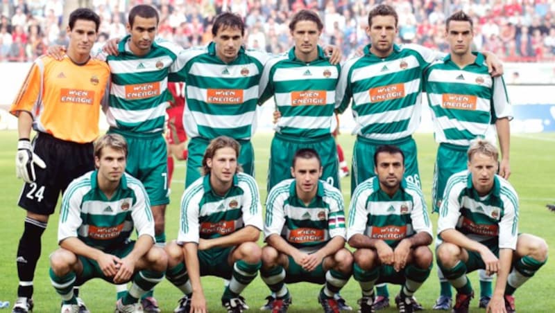 György Korsos (unten 2.v.l.) stand bei Rapids 1:0-Sieg in Moskau 2005 in der Startelf. (Bild: GEPA pictures)