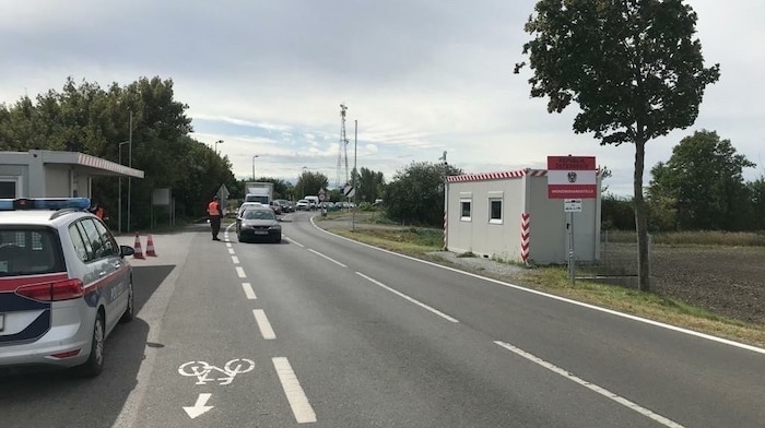 Beim Grenzübergang Pamhagen wurde der verdächtige Kastenwagen angehalten