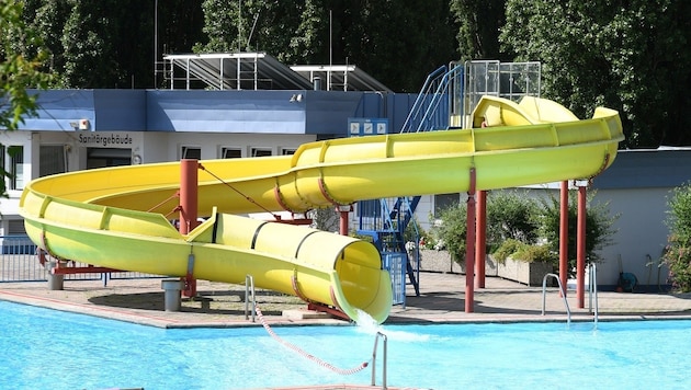 Gratis Eintritt ins Freibad: Mit dem Familienpass. 