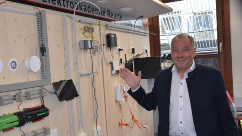 Wolfgang Winkler möchte auch die WK-eigene „Elektroakademie Reutte“ in den angestrebten Campus integrieren. (Bild: Daum Hubert)