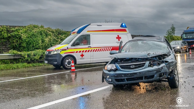 Das Auto war mit fünf Personen voll besetzt. (Bild: © TEAM FOTOKERSCHI.AT / DAVID RAUSCHER, Krone KREATIV)