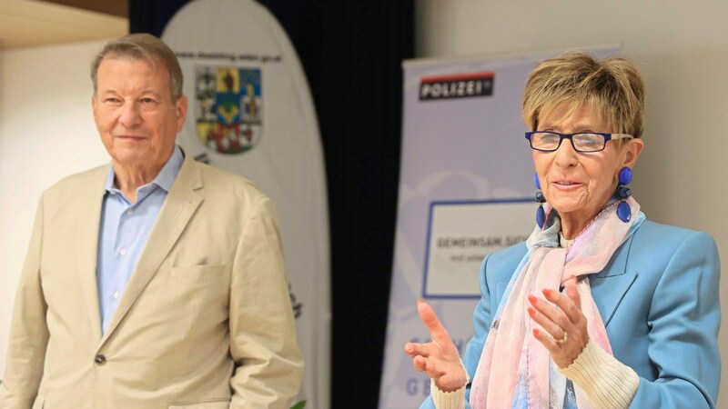 Seniorenratspräsident Peter Kostelka mit Präsidentin Ingrid Korosec (Bild: Zwefo)