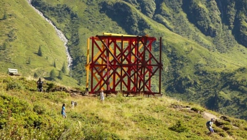 Die Holzskulptur von Olaf Holzapfel thront seit August 2022 in Sportgastein. (Bild: SFK/Florian Kolmer)