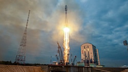 „Luna-25“ hob plangemäß in der Nacht auf Freitag ab. (Bild: AP)