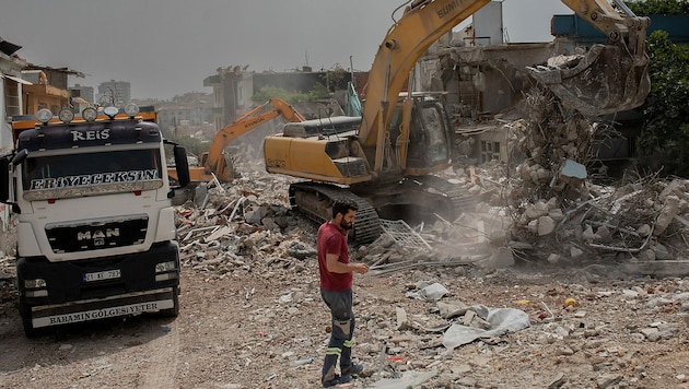 Nach dem verheerenden Erdbeben im Februar des heurigen Jahres ist die Situation im Süden der Türkei weiterhin katastrophal. (Bild: APA/AFP/Can EROK)