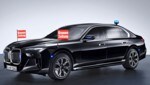 Nur fürs Foto - auch „Krone“-Mitarbeiter dürfen leider nicht mit Blaulicht fahren. Wir benötigen zum Glück aber auch keine Schutzlimousine. (Bild: BMW, Krone KREATIV)