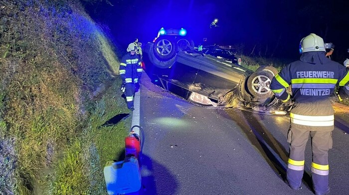 Die Feuerwehr Weinitzen-Oberschöckl stand mit 14 Personen im Einsatz.