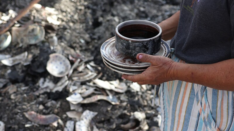 Thousands more were left homeless. (Bild: APA/Getty Images via AFP/GETTY IMAGES/JUSTIN SULLIVAN)