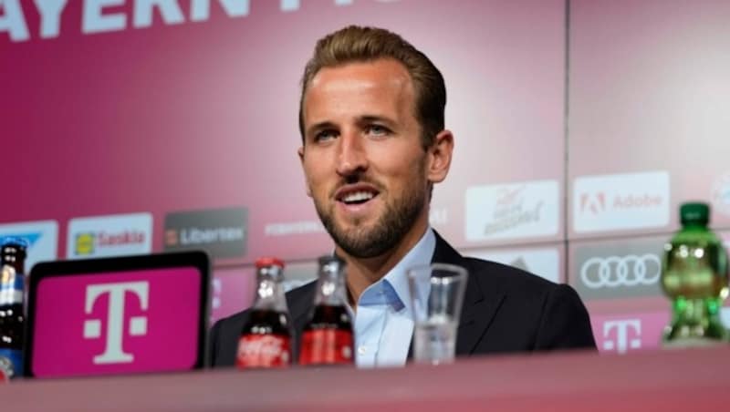 Harry Kane bei seiner Präsentation in München (Bild: Copyright 2022 The Associated Press. All rights reserved.)