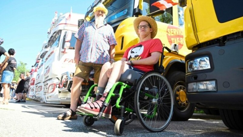 Aus ganz Österreich pilgerten Trucker-Fans nach Faak am See. (Bild: Hermann Sobe )