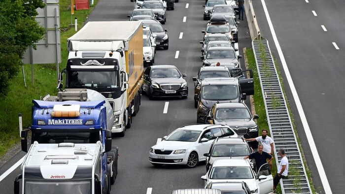 Bedrohung: Mit der EU-Wegekostenrichtlinie könnten der Transportwirtschaft auch Staukosten ...