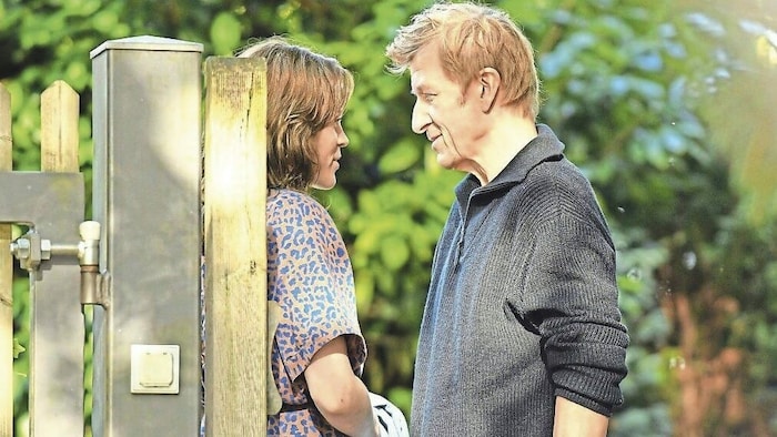 Neue ARD Serie: Carsten wird der Vergewaltung an Leonie beschuldigt.