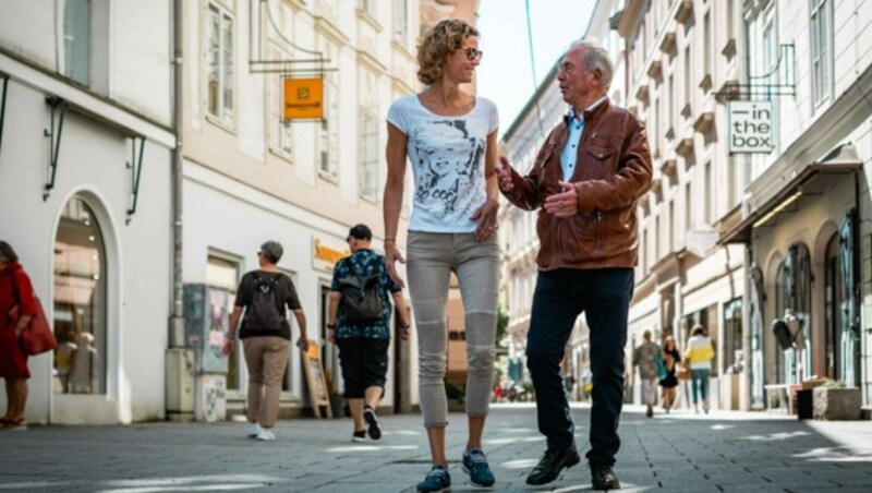Ein Spaziergang mit „Krone“-Redakteurin Vera Lischka durch die Herrenstraße. (Bild: Horst Einöder/Flashpictures)