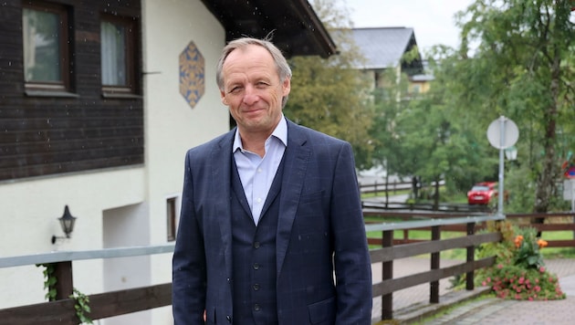 Christian Mooslechner (59) will als Filzmoos-Ortschef nicht auf die volle Gehaltsanpassung verzichten: „Ich habe keinen zweiten Job wie viele andere. Bei mir ist es im Supermarkt und an der Tankstelle auch teurer geworden!“ (Bild: Hölzl Roland)