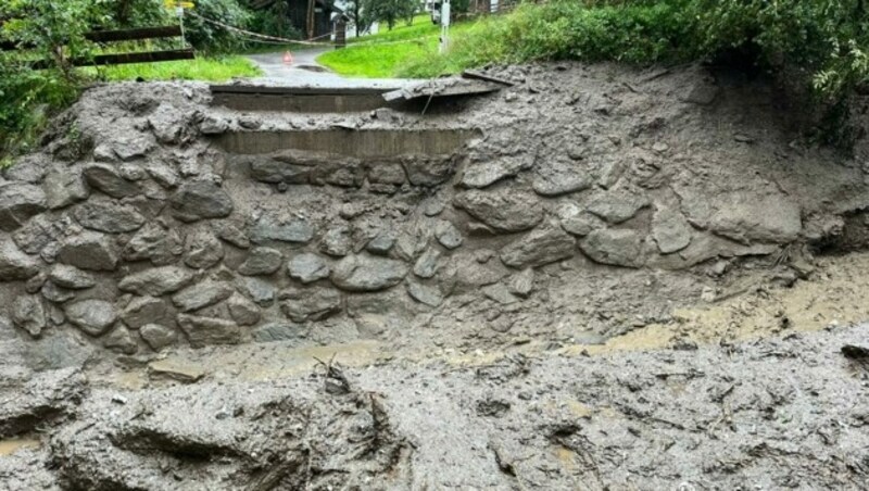 Brücke über dem Omesbach im Stubaital (Bild: zeitungsfoto.at)