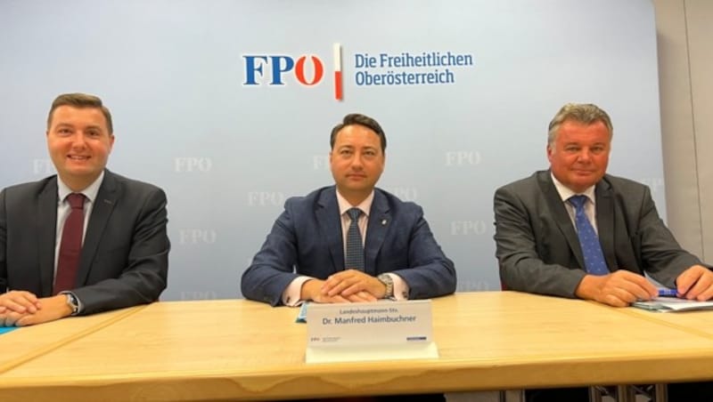 Michael Raml, Manfred Haimbuchner, Günther Steinkellner (vlnr) (Bild: FPÖ)