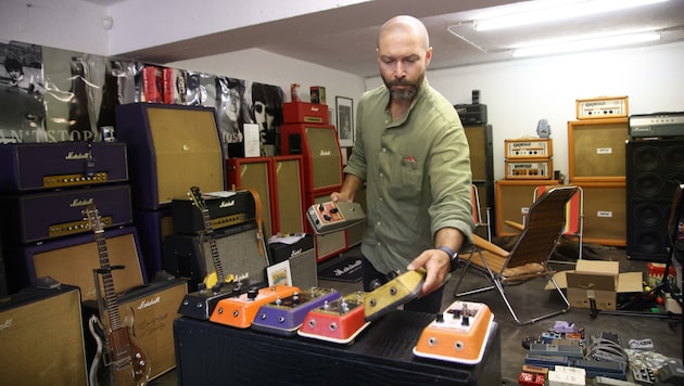 Joe Huber hat sich ein kleines Reich mit wertvollen alten Instrumenten aufgebaut. (Bild: Tröster Andreas)