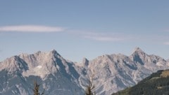 Mit 2653 Metern Seehöhe ist die Schönfeldspitze (höchste Erhebung im Bild re.) einer der imposantesten Gipfel in den Berchtesgadener Alpen. (Bild: EXPA/ Stefanie Oberhauser)