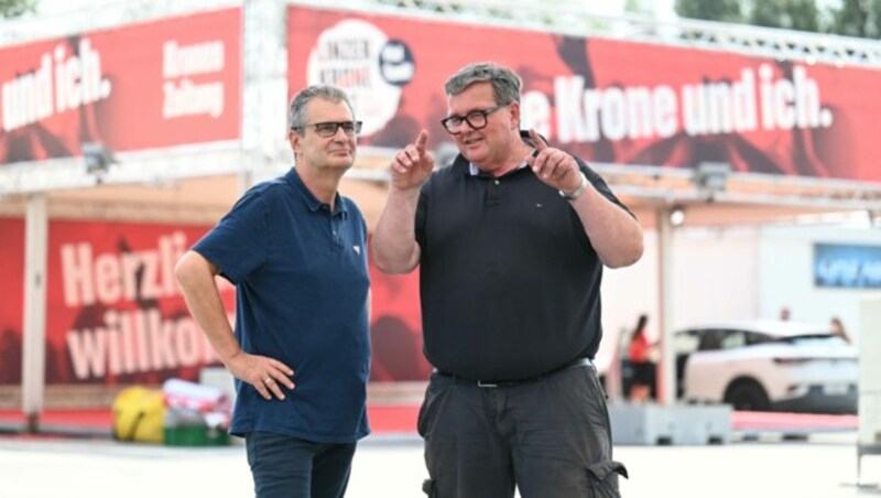 Eingespieltes Team rund um das Mega-Event in Linz: KOOP-Chef Didi Recknagl mit Harald Kalcher (l.), Redaktionskoordinator der „OÖ-Krone“. (Bild: Markus Wenzel)