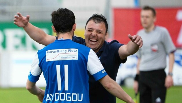 „Huschi“ Armut (r.) wurde zum gefeierten Held eines FC Lustenau-Postings. (Bild: GEPA pictures)