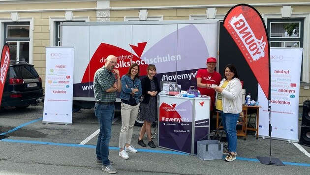 Das „AKdigi:mobil“ ist auf Kärnten-Tour und informiert über die Kurse. (Bild: AK digi.check)
