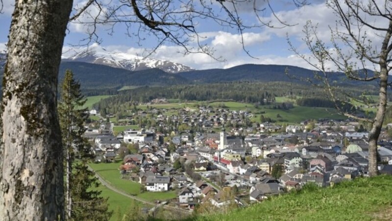 Von Tamsweg aus fahren Hauskrankenpfleger des Hilfswerks zu rund 170 Senioren im Lungau. 200 bekommen Haushaltshilfe. (Bild: Holitzky Roland)