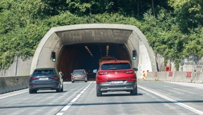 Die Tunnelsanierung startet mit Schulbeginn. (Bild: Tschepp Markus)