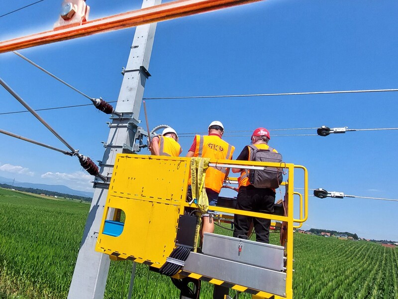 In der Weststeiermark werden bereits Oberleitungen verlegt. (Bild: GKB/Archiv Holzer)