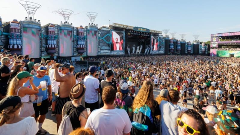 Top-Stimmung vor der Space Stage schon am Nachmittag (Bild: APA/FLORIAN WIESER)