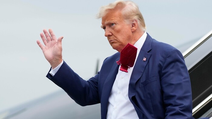 Trumps Anwälte wollen den Prozessbeginn auf April 2026 verzögern.