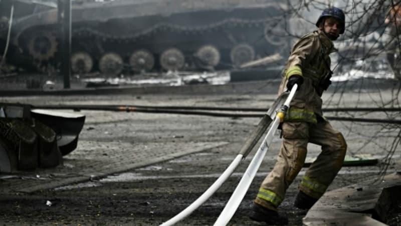 Die Russen haben die Vorbereitungszeit offenbar sehr effektiv genutzt - sie lassen sich kaum zurückdrängen. (Bild: AFP/Genya SAVILOV)