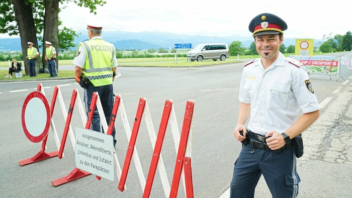 Polizeisprecher Markus Lamb und seine Einsatzkräfte haben alles im Griff.