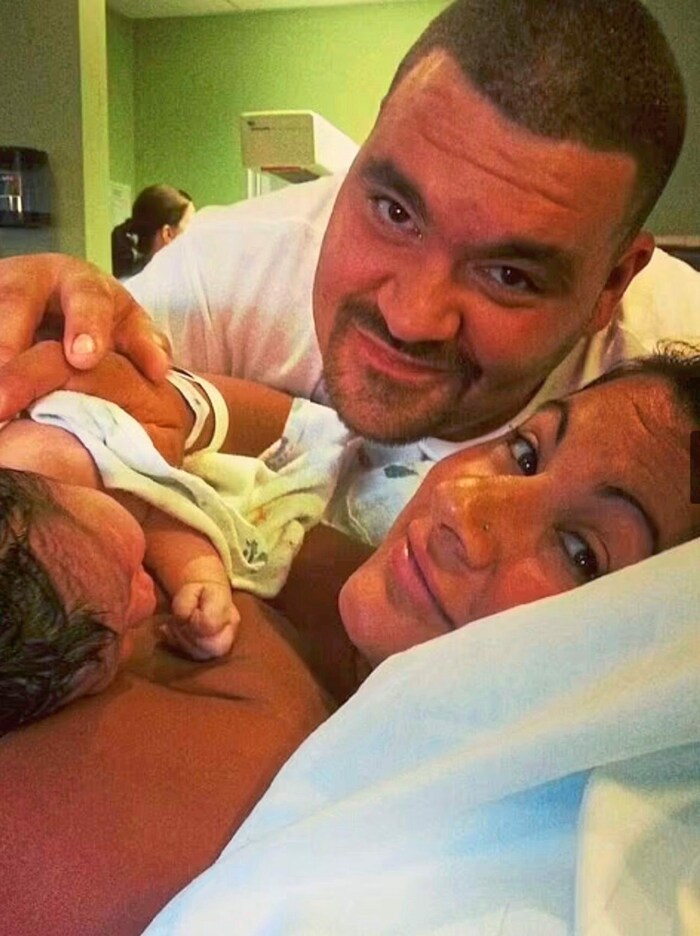 Victoria Crisitello mit Mann und gemeinsamem Baby