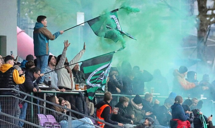 Die St. Johanner Fans freuten sich über den ersten Saisonsieg ihrer Mannschaft.
