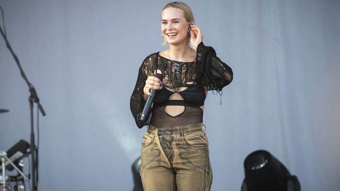 Mathea lockerte die Green Stage etwas auf