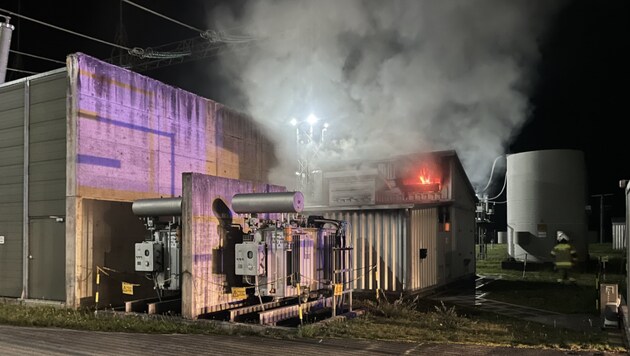 Nach gut einer Stunde konnte im Umspannwerk Kaprun Brand aus gegeben werden (Bild: FF Kaprun)