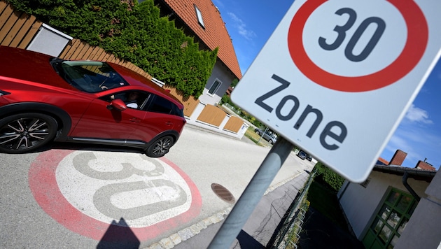 Experten sehen in Wien noch „Luft nach oben“ in Sachen Tempo 30. Vorteile hätte es. (Bild: APA/Roland Schlager)