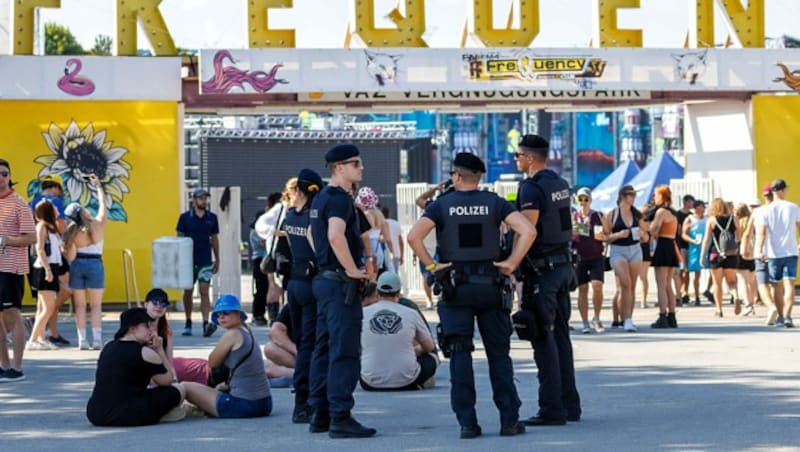 Die Stadtpolizei von St. Pölten zog eine zufriedene Bilanz. Es gab keine gröberen Probleme. (Bild: APA/FLORIAN WIESER)