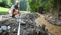 Auf Hochtouren wird gearbeitet, damit die Schäden beseitigt werden. (Bild: Hronek Eveline)