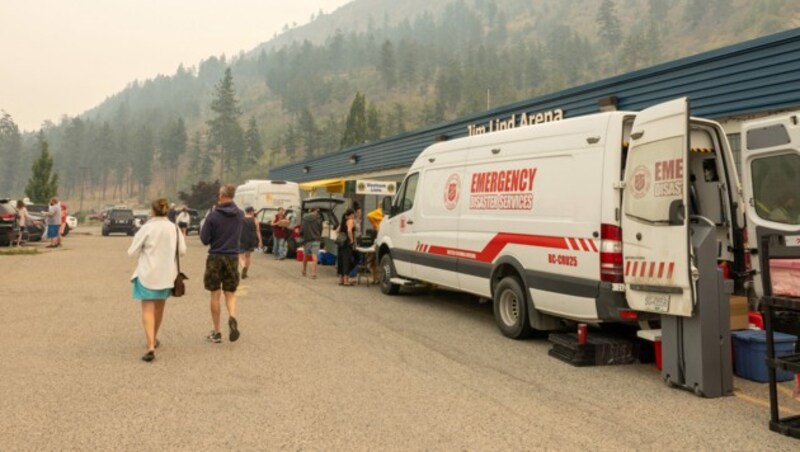 In Kanada fliehen Zehntausende vor den Flammen. (Bild: AFP)