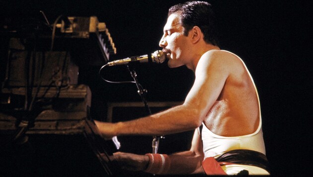 Der Song „Fat Bottomed Girls“ von Queen wurde vom „Greatest Hits“-Album gestrichen.