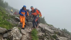 Freiwillig und ehrenamtlich begeben sich Bergretter oftmals selbst in Gefahr. (Bild: Bergrettung Saalfelden-Maria Alm)