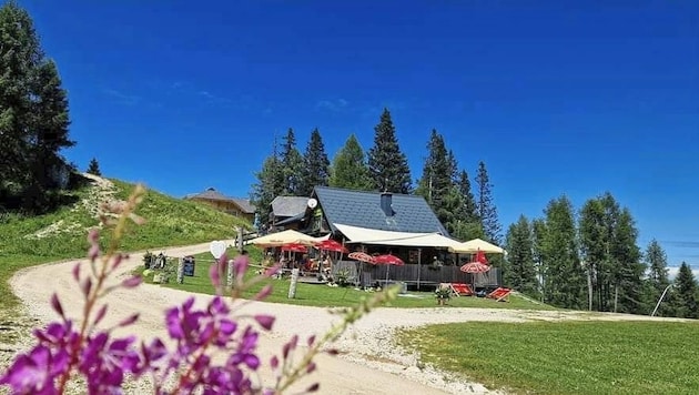 Petzen: Alte Zollhütte hat von Freitag bis Sonntag offen (Bild: Alte Zollhütte)